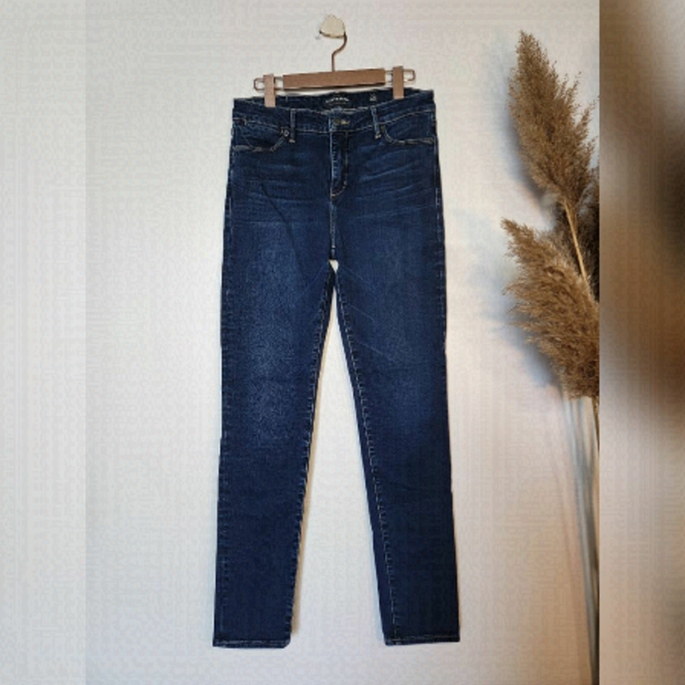 LUCKY Brand skinny jeans. Size 6/28